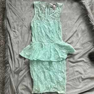 Beautiful mint green mini dress.